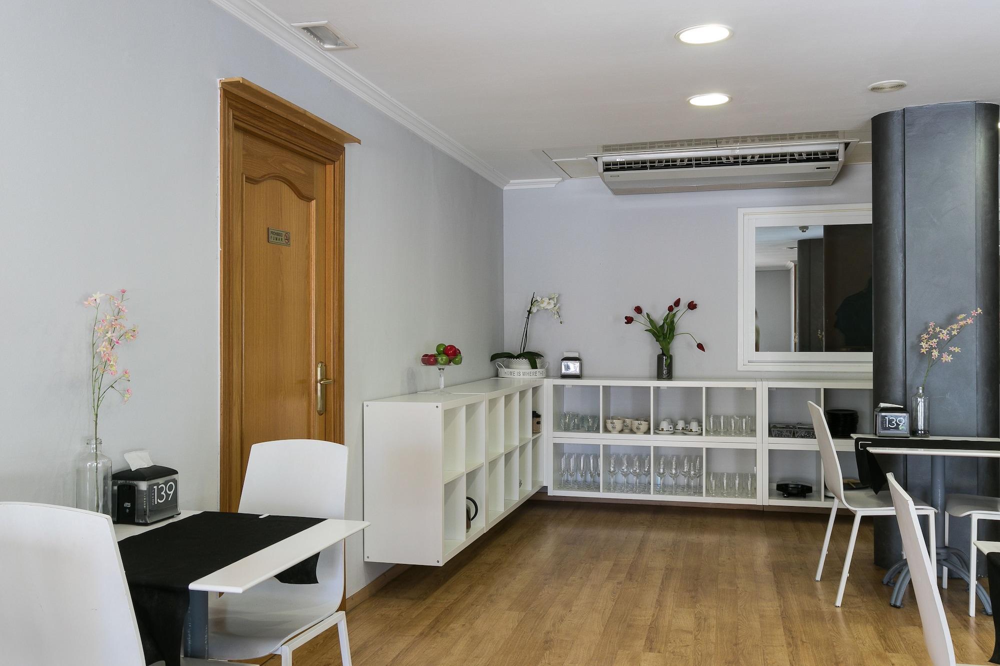 Hotel 139