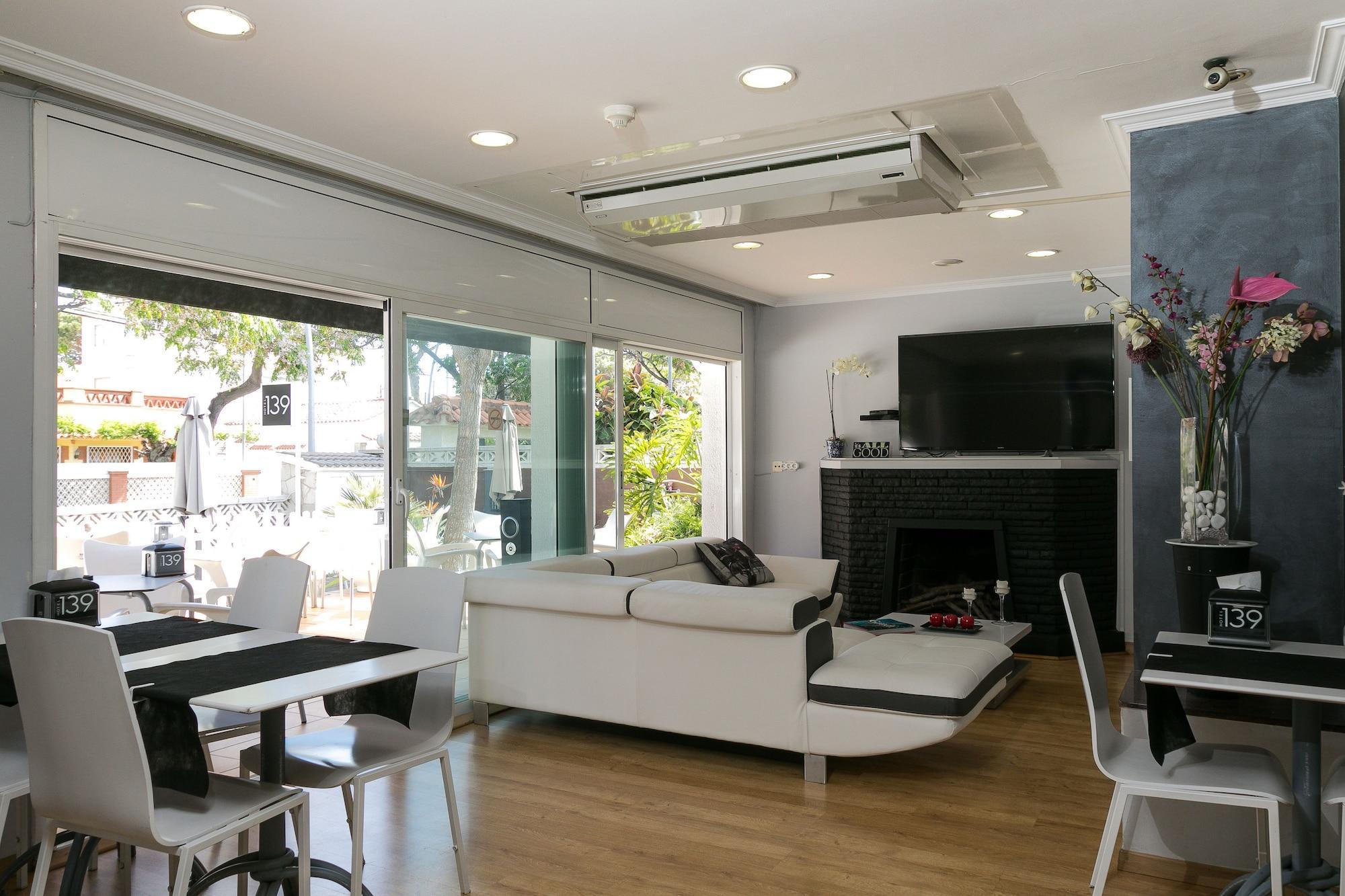 Hotel 139 Castelldefels