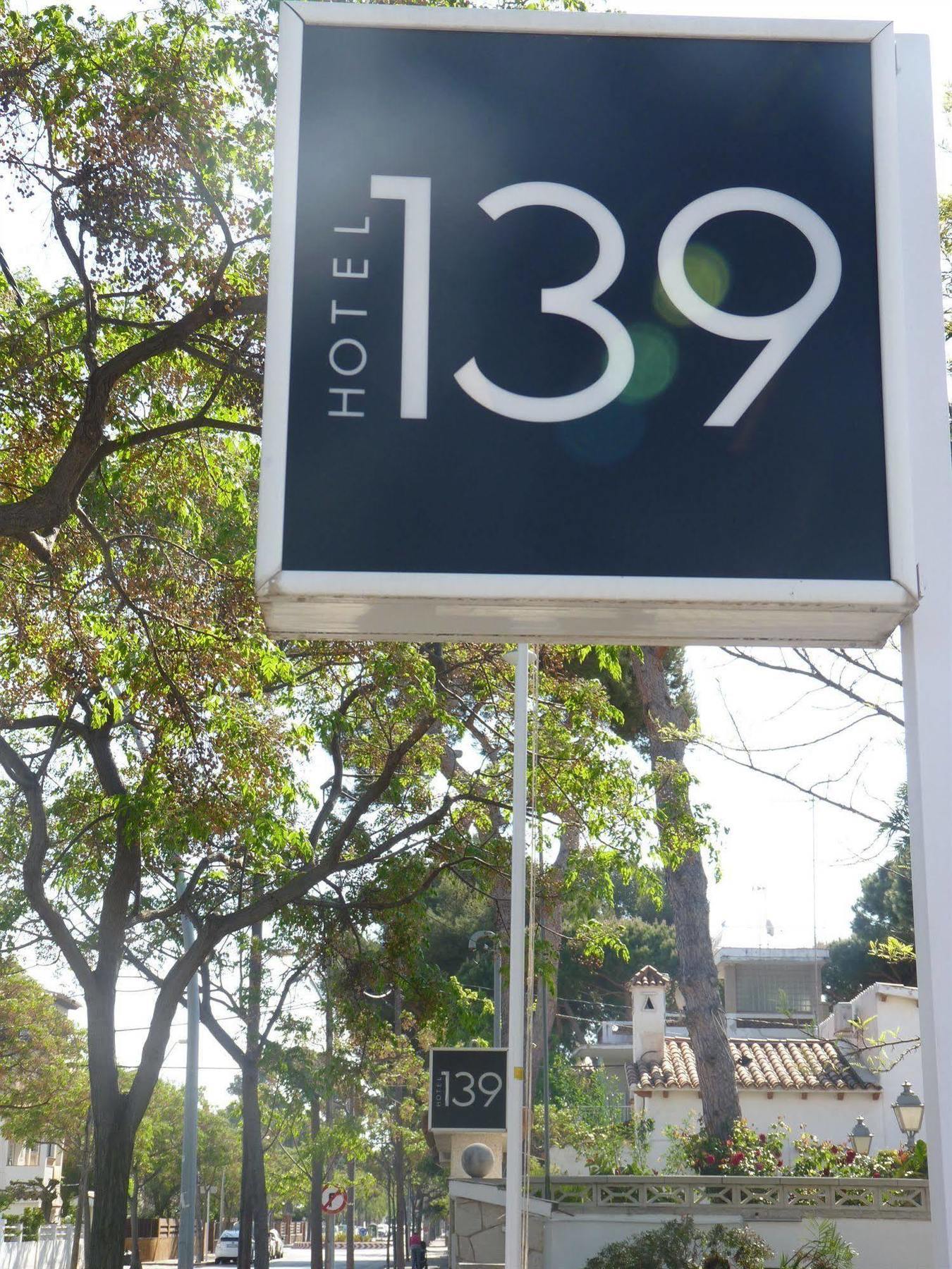 139 Hotel *